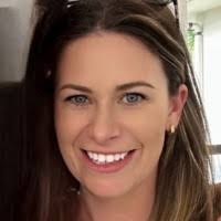 100+ perfiles de «Karri»