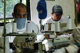 Simak Pengertian Dan Contoh Kegiatan Produksi Halaman All Kompas Com