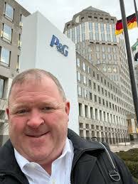 Alexis Bonetti's Instagram, Twitter & Facebook