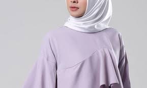 Corak lavender merupakan turunan warna ungu yang memberikan kesan cerah, namun tetap menenangkan. 10 Gambar Kerudung Yang Cocok Untuk Baju Warna Ungu Lavender