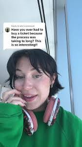 Lily Sinclair's Instagram, Twitter & Facebook