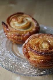 Fleur Du Poirier Kouignettes Mini Kouign Amann Nature Et Caramel Beurre Sale French Pastries Hazelnut Praline Recipes