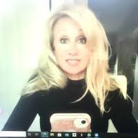 Gina Cotter's Instagram, Twitter & Facebook