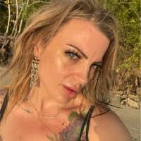 Renee Herndon's Instagram, Twitter & Facebook