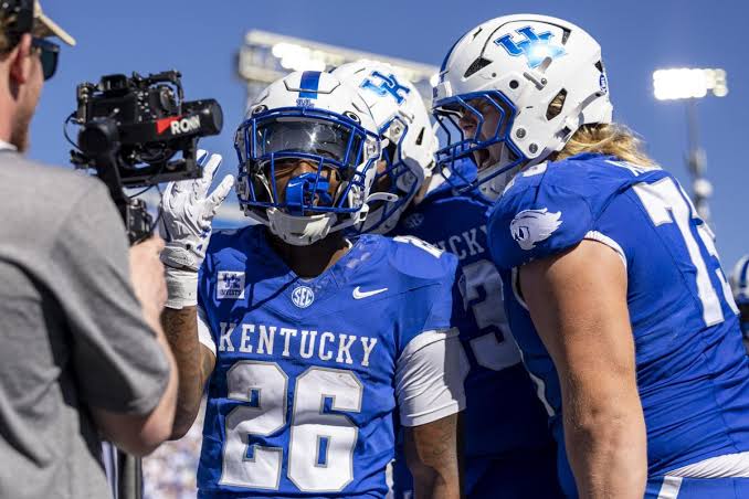 FILM STUDY: How Kentucky football's future opponents held up in Week 4 –  Kentucky Kernel