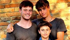 December 26, 2020 at 1:52 am ·. Edoardo Riccardo Ed Alessandro Chi Sono I Figli Di Alberto Angela Giornal It