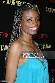 81 Joshua Bates Photos & High Res Pictures