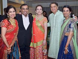 Gautam was born in a gujarati bania family with a business gautam married to priti adani, a dentist and managing trustee of the adani foundation. Politicians Ceos Bollywood A Starry Turnout At Chanda Kochhar Daughter S Wedding The Economic Times