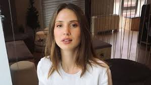 More images for sevda erginci estetik » Kralice Simay Rasimoglu Ndan Estetik Cevabi