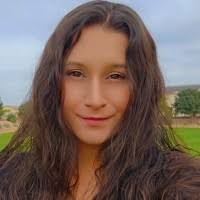 400+ perfiles de «Ciara»