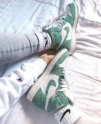 Kicksonfire S Official Tumblr Cozy Vibes Kicksonfire Praduuhh Sneakers Hype Shoes Nike Air Shoes
