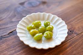 電子レンジで殻剥き、銀杏の食べ方(封筒銀杏)のレシピ -  ふたりごはん榎本美沙(料理家)による発酵食品や季節料理(野菜、手仕事)のレシピサイト。体に優しい料理。