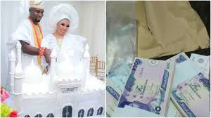 Lizzy anjorin show the inside of her 350million mansion in lekki little paradise please click to subscribe actress lizzy anjorin exchange vows at court wedding: Lizzy Anjorin Flaunts Cheque Of N10m Wedding Gift She Got From Friends