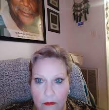 It is with sadness we announce the passing of our classmate, Suzanne  Lightfoot. Suzanne passed away