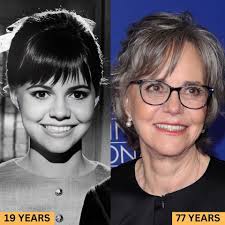 Rare photo of a family from the 1890s...