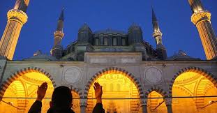 Miraç kandili gecesinde kur'an okuyup. Mirac Kandili Nedir Mirac Kandili Nin Anlami Onemi Ve Faziletleri Neler Iste Mirac Kandili Anlami Ve Sabah Haber Ofisi