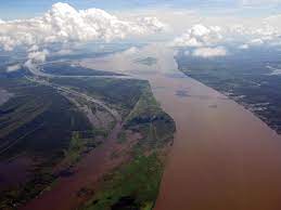 Перевод слова river, американское и британское произношение, транскрипция, словосочетания, однокоренные слова, примеры использования. Amazon River Facts History Location Length Animals Map Britannica