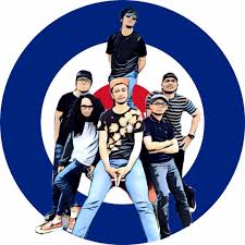 Exploring on the idea of a penglibur lara coming into the kampung, budak nakal hujung simpang similarly comes into the local music scene with their own fresh take on the beautiful marriage between. Budak Nakal Hujung Simpang Home Facebook