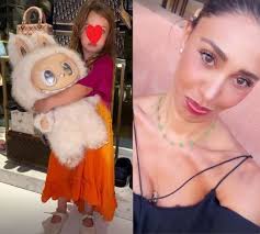 🎁👧 Altro che bambole: Luna Marì abbraccia un Labubu da collezione! ✨ Belen  e la sua bimba hanno fatto tappa nella sede esclusiva di Gioielleria  Vintage a Porto Cervo, boutique di riferimento