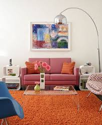 How often do you look at your living room decor and wish you would have gone in a different direction? Retro Living Room Ideas And Decor Inspirations For The Modern Home