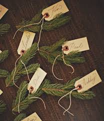 Diy Noel 10 Idees A Faire Avec Des Branches De Sapin In 2020 Vintage Christmas Wedding Christmas Party Decorations Holiday Tablescapes