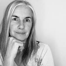 Louisa Archer's Instagram, Twitter & Facebook