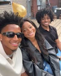 Hey, my name is Collin Potts and I'm from Toledo, Ohio. I am 100% committed  to OSU and plan to major in business. I like playing sports, working out,  travel, cars, and