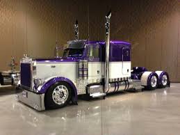Peterbilt 379 Owned By Ashley Transport Custom Trucks Trucks Big Trucks