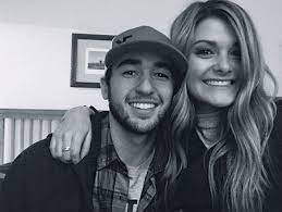 There's also the woman at his side as he rallies for his first win. Chase Elliott Net Worth Salary Is Kaylie Green Chase Elliotte S Girlfriend Or Wife Celebritydig