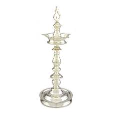 Purchase silver niranjan vilakku deepam silver good quality product. Traditional Kumbakonam Silver Vilakku Silver Pooja Items Gold Jewelry Fashion Gold Accessories