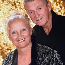 Happy Halloween, y'all! Who's dressing up to pass out candy tonight?!  What's your costume?