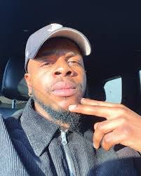 Harris Smith's Instagram, Twitter & Facebook