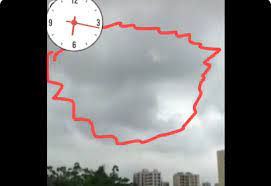 Video penampakan hewan luar biasa itu beredar di youtube. Munculnya Kuda Di Langit Surabaya Viral Di Medsos Netizen Bongkar Faktanya Okezone Lifestyle