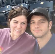 stranger pays for coffee and cake