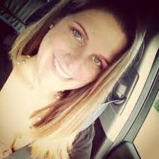 Kelly Leeper (@ArtsyFoto)