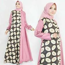Model gamis batik kombinasi polos dengan desain baju yang modern seperti muslimah berhijab masa kini. Jual Baju Gamis Batik Kombinasi Terbaru Harga Murah 2021 Blibli