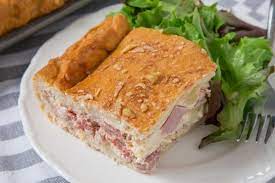 Pizza Gain Aka Pizzagaina Pizza Rustica Italian Easter Ham Pie Recipe Food Com Recipe Italian Easter Easter Ham Pie Recipe Easter Dishes