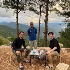 Francisco moreno domagoso, also known by his screen name isko moreno, is a filipino politician and actor who currently serves as the 22nd ma. Look Yorme Isko Moreno And Son Ofw For Isko Moreno Facebook