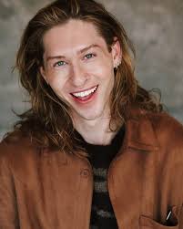 Alec Sutherland (@dilettantishly) • Instagram photos and videos