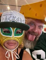 Windsor's are moving to Hawaii🌺🌊🐠🐬