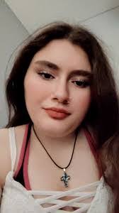 Mary Waldrop's Instagram, Twitter & Facebook