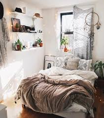 When it comes to decorating a small bedroom, first and foremost, it's important to remember that the layout is everything. Very Small Bedroom Ideas Pinterest Homyracks