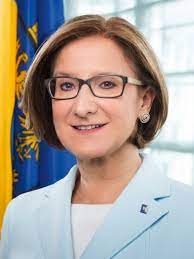 Bulgaria visit is a signal that austria will support any country affected by the alternative routes of refugees. Mag Johanna Mikl Leitner Biografie