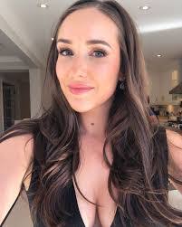 Denise Lavigne's Instagram, Twitter & Facebook