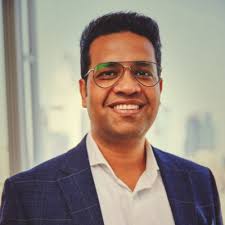 What is a Relationship Manager and What Do They Do?