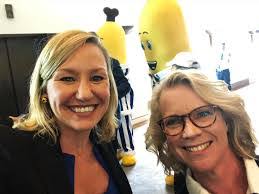 Laura Tingle's Instagram, Twitter & Facebook