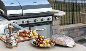 great outdoor kitchen grill debate
