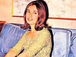 Nagat began her career at th. Ø¬Ø±ÙŠØ¯Ø© Ø§Ù„Ø¬Ø±ÙŠØ¯Ø© Ø§Ù„ÙƒÙˆÙŠØªÙŠØ© Ù†Ø¬Ø§Ø© Ø§Ù„ØµØºÙŠØ±Ø© ØµÙˆØª Ø§Ù„Ø­Ø¨ 12 15