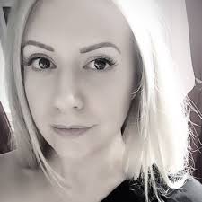 Jennifer Noakes's Instagram, Twitter & Facebook