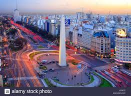 9 de julio avenue apartments. Luftaufnahme Der 9 De Julio Avenue Und Obelisk Obelisco Und Auto Lichter Spuren In Der Dammerung Buenos Aires Argentinien Sudamerika Stockfotografie Alamy
